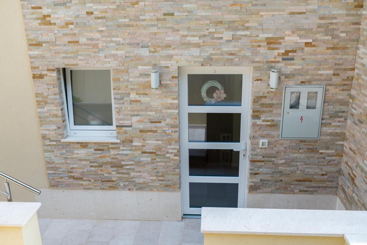 Amore Apatmani Čelina Exterior photo
