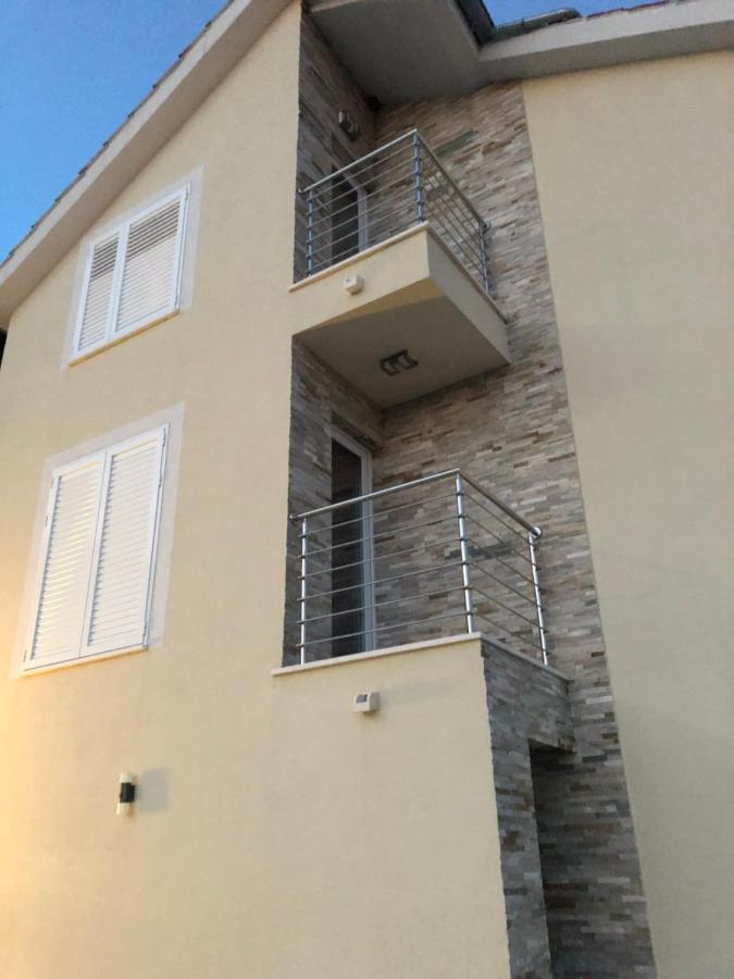 Amore Apatmani Čelina Exterior photo